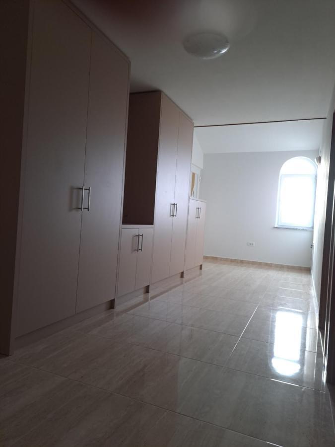Apartman Vidas Palit Ngoại thất bức ảnh